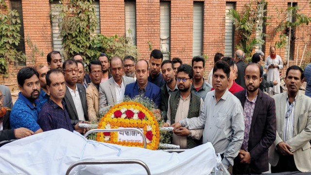 সাংবাদিক আলী মামুদের জানাজা ডিআরইউ প্রাঙ্গণে অনুষ্ঠিত