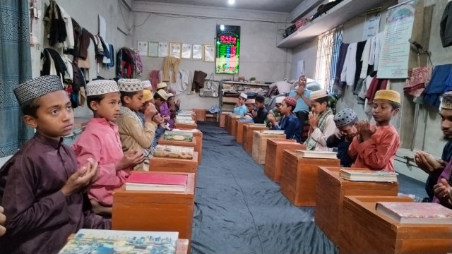 জামাল এমপি নির্বাচিত হওয়ায় ঝালকাঠিতে দোয়া মাহফিল