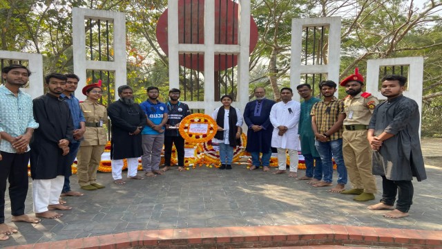 ভাষা শহীদদের স্মরণে ববিসাসের পুষ্পস্তবক অর্পণ