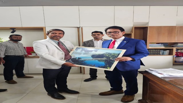 শিক্ষামন্ত্রীর সঙ্গে রাবিপ্রবি উপাচার্যের সৌজন্য সাক্ষাৎ