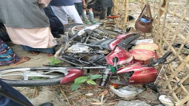 পাটগ্রামে সড়ক দুর্ঘটনায় স্বামী-স্ত্রী ও শিশুসহ একই পরিবারের ৩ জনের মৃত্যু