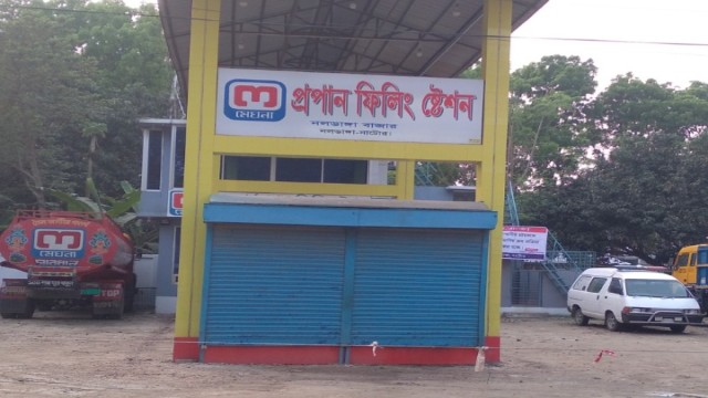 নাটোরের নলডাঙ্গা উপজেলায় কৃষকদের ব্যবহৃত জ্বালানি তেল নিয়ে কোনো ধরনের কারসাজি বা অনিয়ম সহ্য করা হবে...