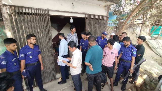 বান্দরবানে মোবাইল কোর্টের অভিযান, বিভিন্ন অনিয়মে জরিমানা