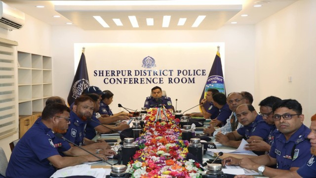 শেরপুর জেলা পুলিশের নিয়মিত কার্যক্রমের অংশ হিসেবে পুলিশ সদস্যদের কল্যাণ নিশ্চিত করতে জেলা পুলিশ লাইন...