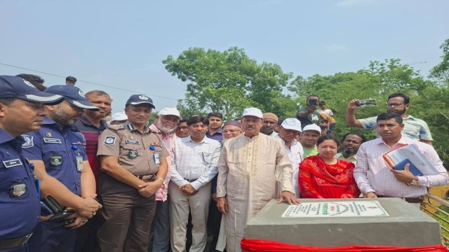 কটিয়াদীতে খাল খনন ও সড়ক উন্নয়ন কাজের উদ্বোধন