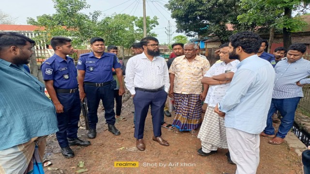 নেত্রকোণা জেলার সদর উপজেলায় অবৈধভাবে জ্বালানি তেল মজুদের অভিযোগে ভ্রাম্যমাণ আদালত অভিযান পরিচালনা কর...