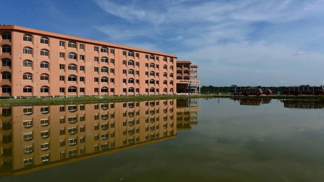 বরিশাল বিশ্ববিদ্যালয় একাডেমিক শাটডাউন ঘোষণা