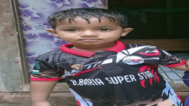 নাসিরনগরে পুকুরে ডুবে শিশুর মৃত্যু, শোকে ভেঙে পড়েছেন বাবা-মা