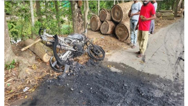 নড়াইলে বিএনপি নেতার গাড়িবহরে হামলা, আহত ২০