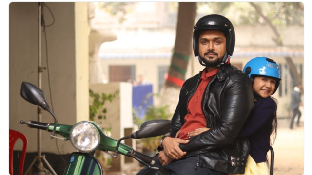 ব্যক্তিগত ভিডিও ফাঁসের আতঙ্কে শহর, ঈদে আসছে 'নীলচক্র'