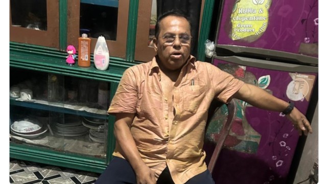 মানিকগঞ্জের সাটুরিয়া উপজেলার ধানকোড়া ইউনিয়নের তারাবাড়ি গ্রামে কেয়ারটেকারের বাড়িতে বেড়াতে এসে জ...