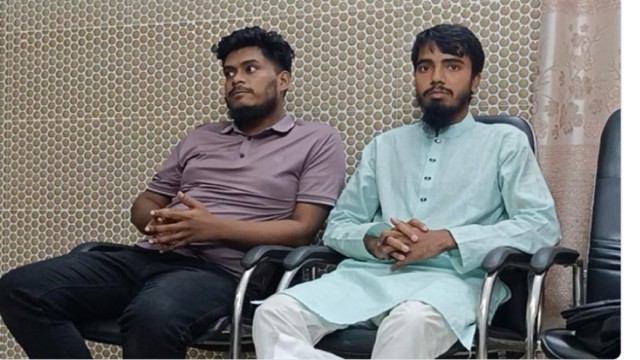 ৩ কোটি টাকার বিল তুলতে গিয়ে দুই শিক্ষার্থী আটক