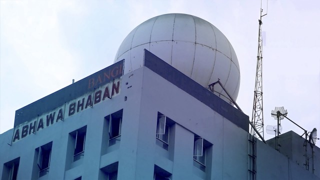 ঢাকায় আজ বৃষ্টির সম্ভাবনা, তাপমাত্রা কমতে পারে