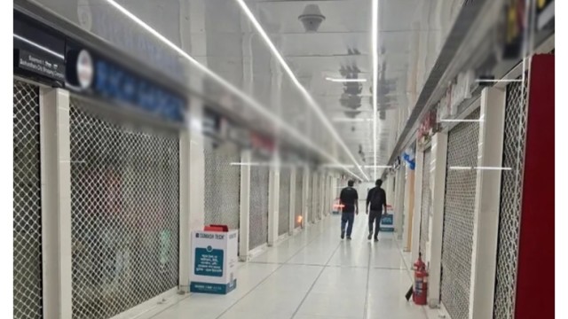 সারাদেশে মোবাইল দোকান বন্ধের ঘোষণা আজ থেকে