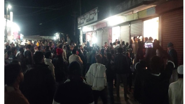 গণসংযোগে বিএনপি–জামায়াত সংঘর্ষ, আহত ১৫