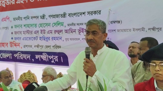 লুটপাট ও অর্থপাচারের প্রভাবে ৭-৮টি ব্যাংক কার্যত অচল: পানিসম্পদ মন্ত্রী
