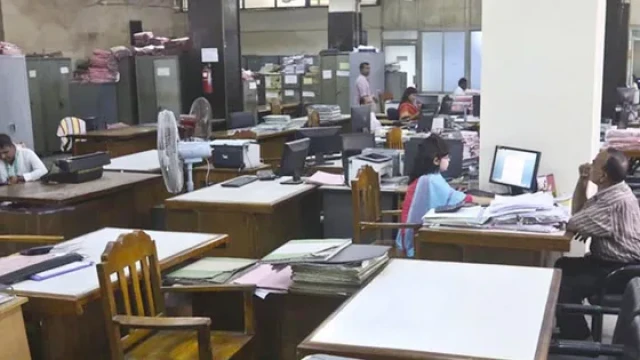 ঈদের ছুটি শেষে অফিস-আদালত খুলছে কাল