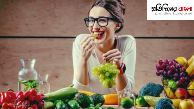 সকালে খালি পেটে ফল খাওয়া কি ক্ষতিকর?