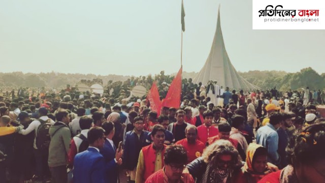 জাতীয় স্মৃতিসৌধে সর্বস্তরের মানুষের শ্রদ্ধা