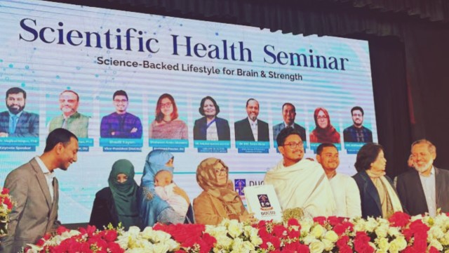 টিএসসিতে স্বাস্থ্য সচেতনতামূলক সেমিনার