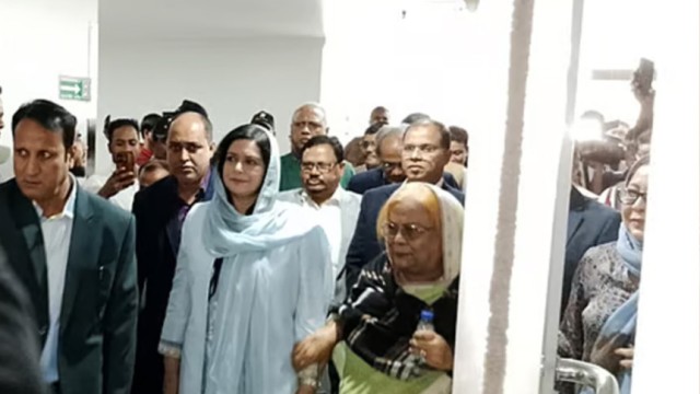 খালেদা জিয়ার অবস্থা অপরিবর্তিত, গ্রহণ করতে পারছেন মেডিসিন