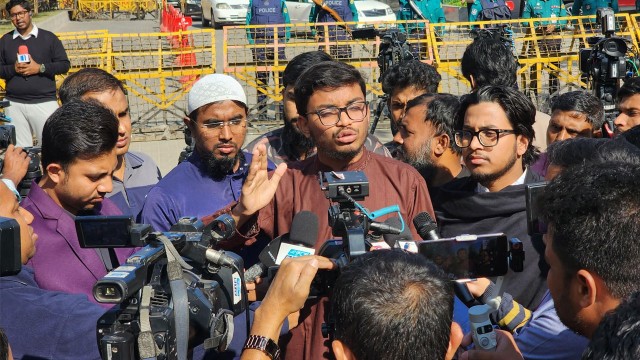 ‘স্বরাষ্ট্র উপদেষ্টার পদত্যাগ নিশ্চিত না হওয়া পর্যন্ত ঘরে ফিরবো না’