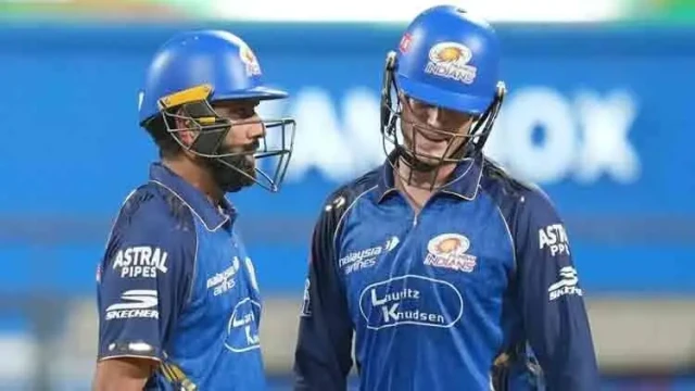 আইপিএলে ফের রানবন্যা: ২২০ তাড়া করে কেকেআরকে হারাল মুম্বাই