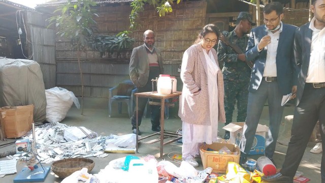 ময়দা দিয়ে তৈরি করা হয় নকল ওষুধ