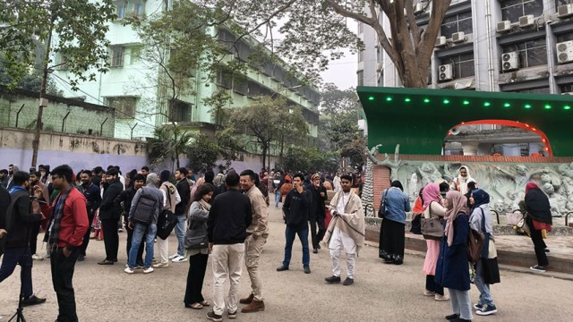 জকসু নির্বাচন স্থগিত : হতাশ শিক্ষার্থীরা