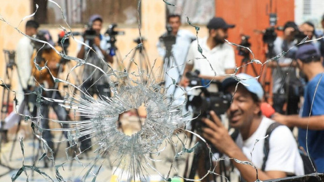 করাচিতে জেল ভেঙে পালাল ২১৩ বন্দি