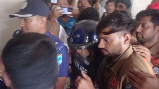 চার দিনের রিমান্ডে সাবেক এমপি ও ক্রিকেট অধিনায়ক দুর্জয়