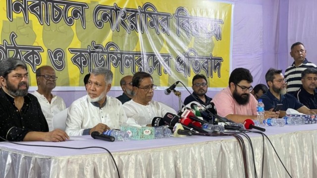 নির্বাচনের দাবিতে ক্রিকেটকে ‘জিম্মি’ করার হুঁশিয়ারি ক্লাবগুলোর