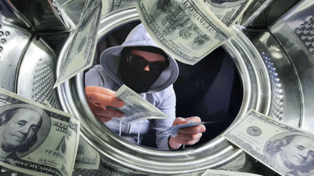 বাণিজ্যের আড়ালে ১০ বছরে বাংলাদেশ থেকে পাচার ৬৮৩০ কোটি ডলার: জিএফআই রিপোর্ট