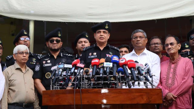 পূজায় ঢাকাসহ সারাদেশে সর্বোচ্চ নিরাপত্তা নিশ্চিত : র‍্যাব মহাপরিচালক