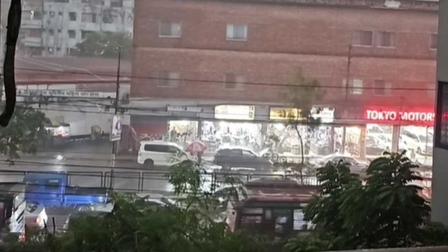 ঢাকায় ৬ ঘণ্টায় ৩২ মিলিমিটার বৃষ্টি, রাতে কমতে পারে তাপমাত্রা
