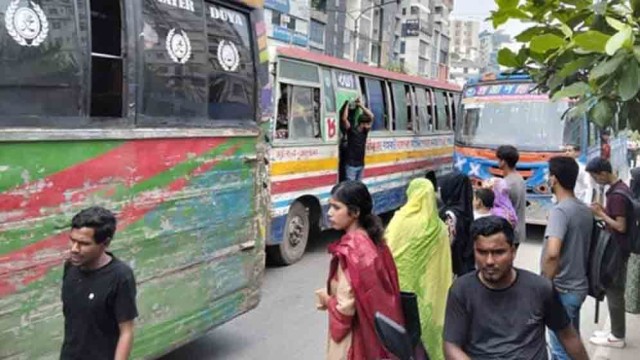 রাজধানীতে তীব্র যানজট, চরম ভোগান্তিতে নগরবাসী