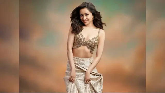 চোটকে পাত্তা না দিয়ে প্রযোজকের ক্ষতির কথাই ভাবলেন শ্রদ্ধা