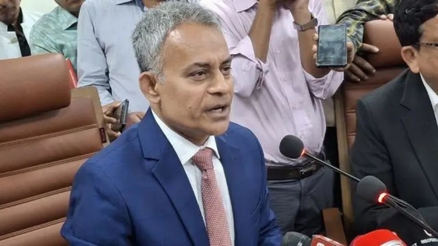 সড়কে শৃঙ্খলা ফেরাতে সব গণপরিবহনে জিপিএস ট্র্যাকার বসানোর ঘোষণা সেতুমন্ত্রীর