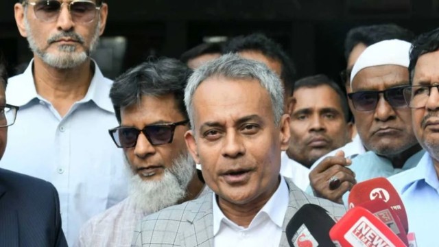 গণপরিবহণে জ্বালানি তেলের রেশনিং তুলে নেওয়ার ঘোষণা