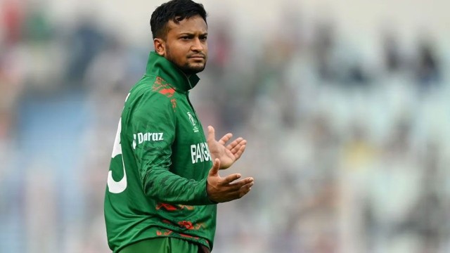 সাকিবসহ ১৫ জনের বিরুদ্ধে দুদকের শতকোটি টাকা আত্মসাতের মামলা