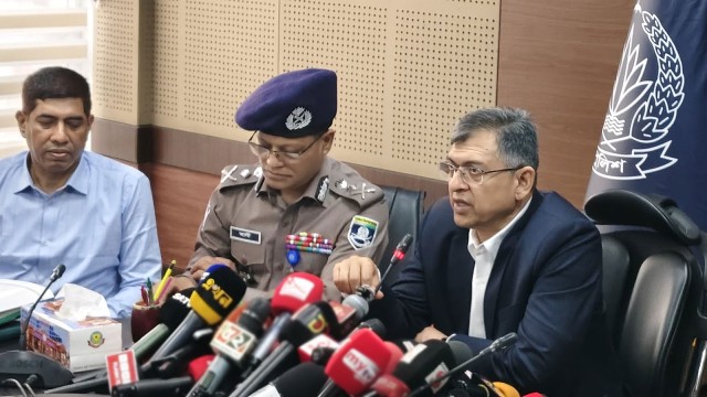 চাঁদাবাজ ও অস্ত্রধারীদের বিরুদ্ধে সারাদেশে অভিযান শিগগিরই: স্বরাষ্ট্রমন্ত্রী