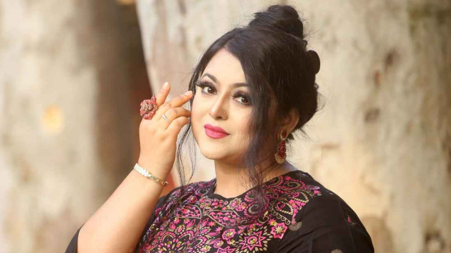 অগ্ন্যাশয়ে টিউমার অভিনেত্রী শাহনূর