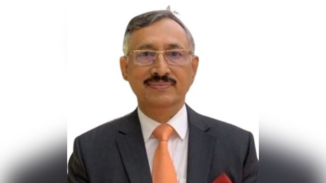 শিক্ষার্থীদের চাপের মুখে শিক্ষা সচিব জোবায়েরকে প্রত্যাহার