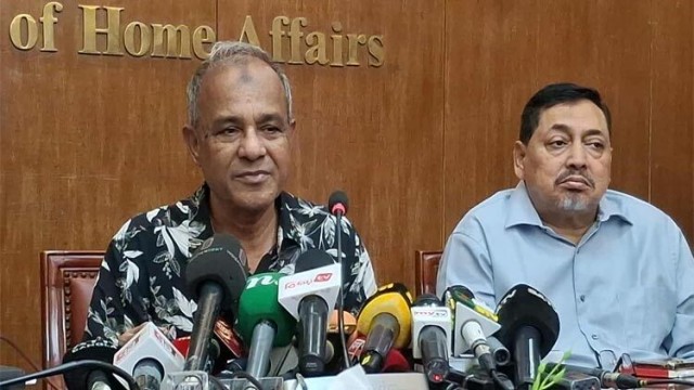 জাতীয় নির্বাচনকে ডাকসুর সঙ্গে মিলিয়ে ফেলা যাবে না- স্বরাষ্ট্র উপদেষ্টা