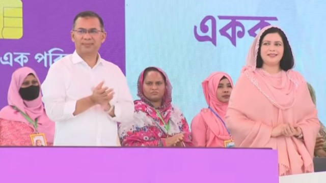 নারীপ্রধান পরিবারের জন্য 'ফ্যামিলি কার্ড' চালু করলেন প্রধানমন্ত্রী