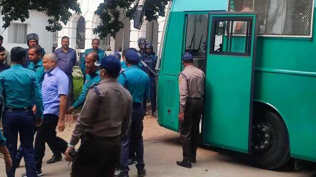 গুমের মামলায় ১০ সেনা কর্মকর্তাকে ট্রাইব্যুনালে হাজির করা হয়েছে