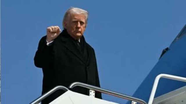 বহুমুখী সংকটে ট্রাম্প প্রশাসন: যুদ্ধ, অর্থনীতি ও অভ্যন্তরীণ বিক্ষোভের মুখে হোয়াইট হাউস