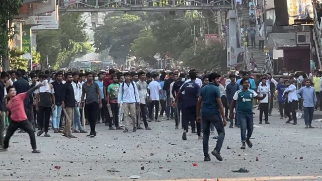 সায়েন্সল্যাবে ঢাকা কলেজ ও সিটি কলেজ শিক্ষার্থীদের সংঘর্ষ