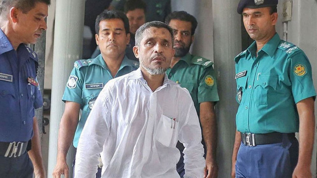 ১০ ট্রাক অস্ত্র মামলায় খালাস পেলেন লুৎফুজ্জামান বাবর