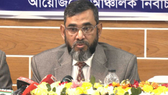 “কোন নির্বাচন আগে হবে, তা নির্ধারণ করবে সরকার”— ইসি সানাউল্লাহ